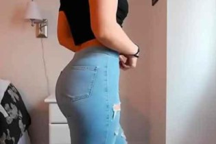 Boazuda de calça jeans ficou pelada e deu muito