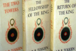 A Influência dos Livros de J.R.R. Tolkien na Cultura Geek