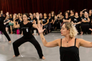 Coreógrafa Carol Saletti estreia “Equilibrio é Verbo”- 180 mulheres no palco